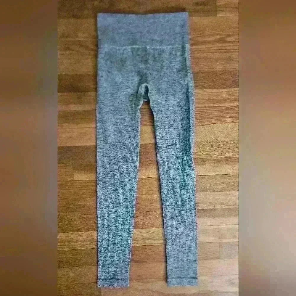 Colsie Ribbed High Waisted Leggings - Picture 2 of 4